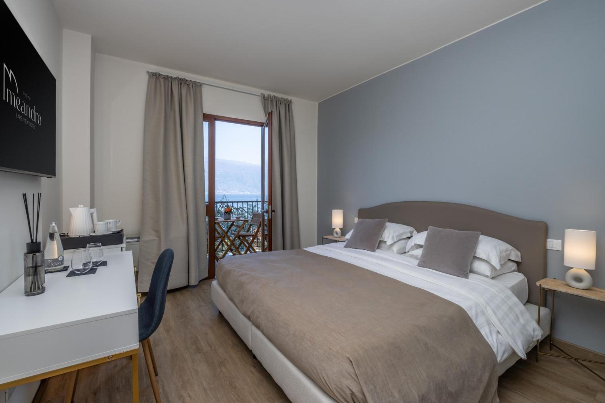 Hotel Meandro - Lake View Gargnano Exterior photo