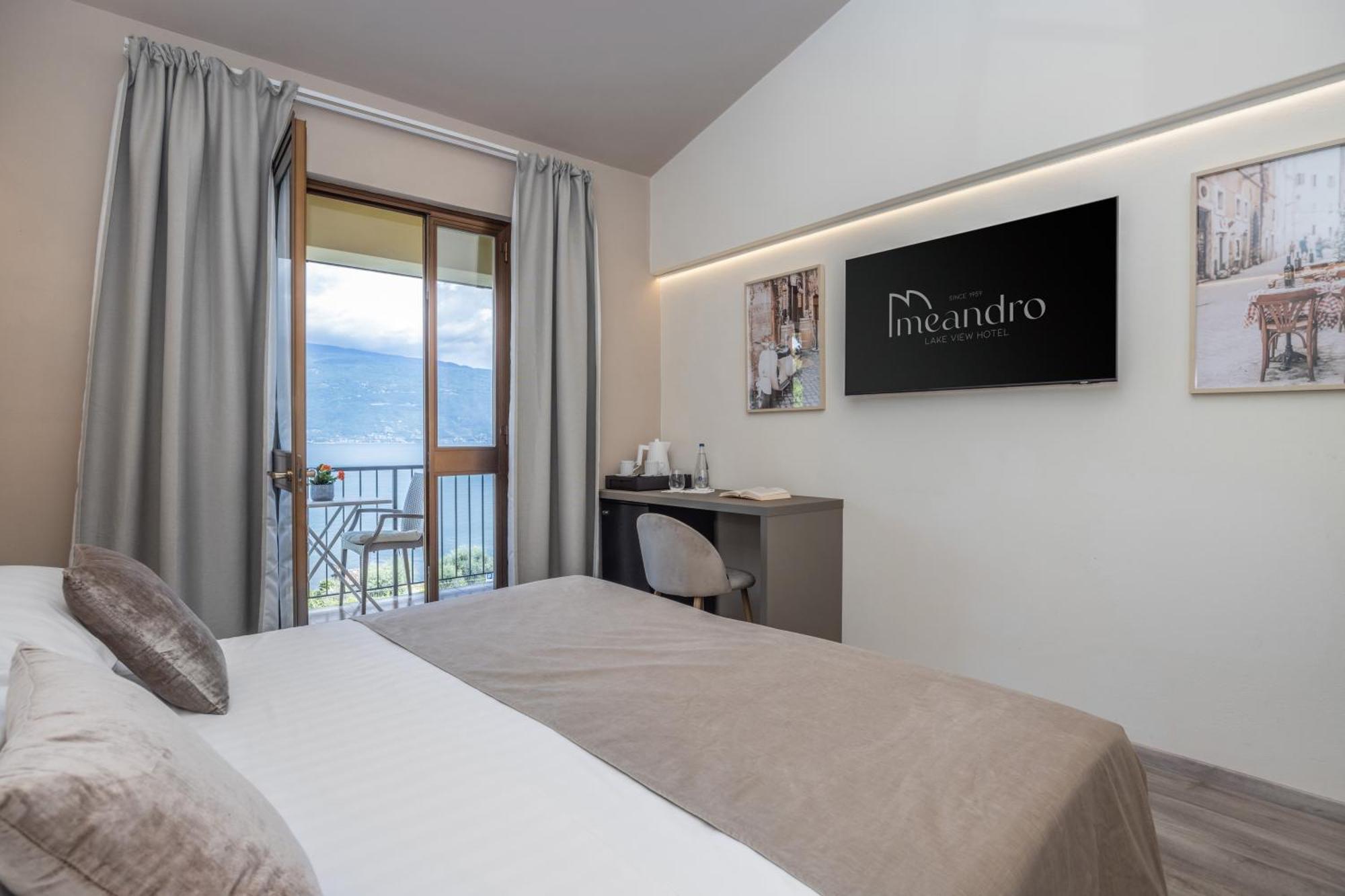 Hotel Meandro - Lake View Gargnano Room photo